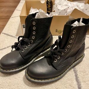 Doc Martens 1460 Black Pascal Boots